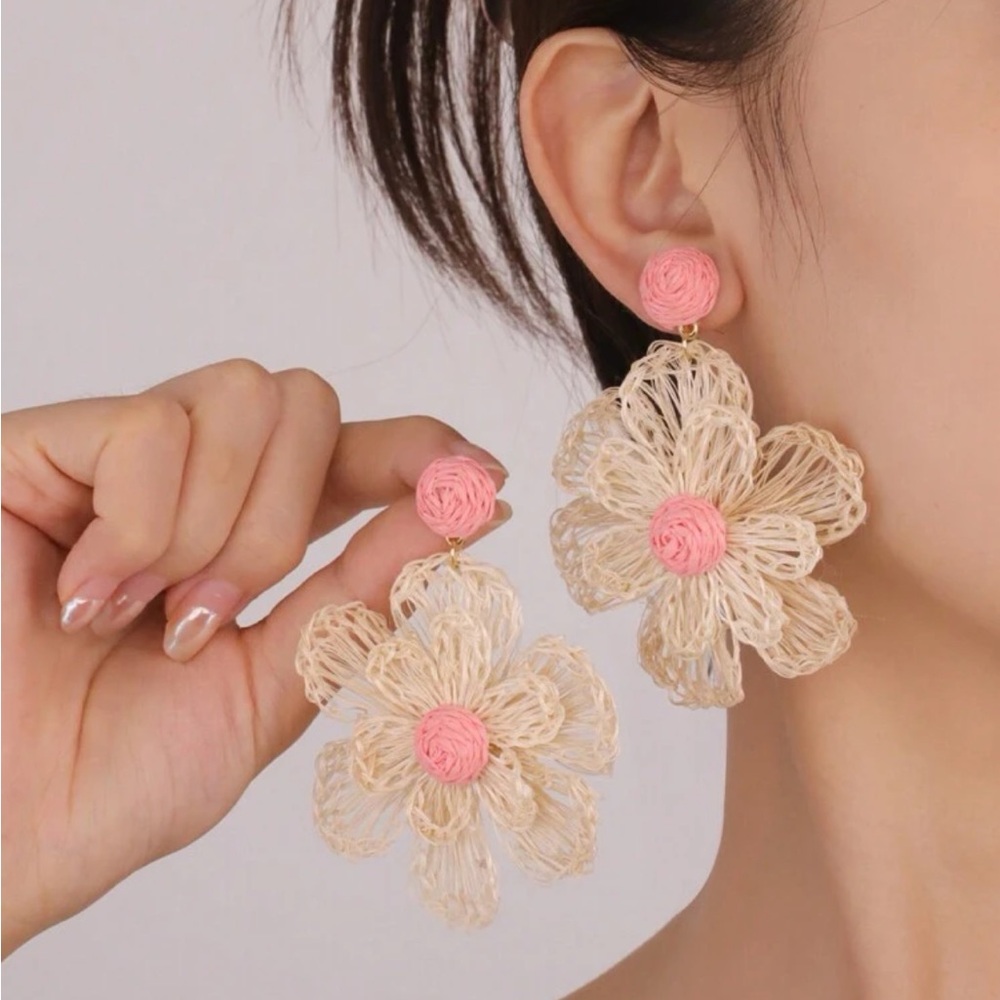 1pair Vacation Style Elegant & Sweet Raffia Flower Dangle Earrings For Women